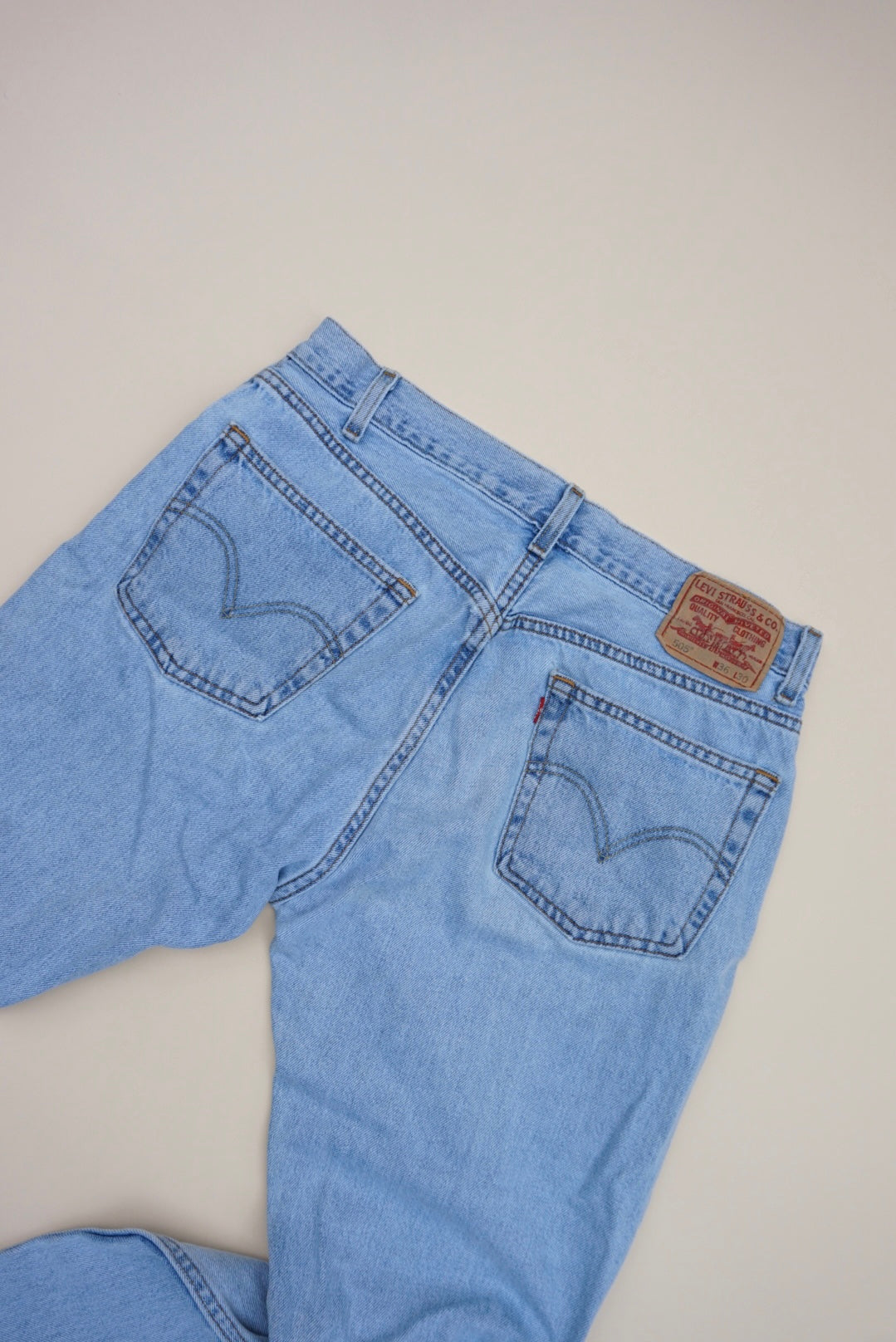 Vintage 2005 "Levi's" 501 Light Wash Zip Fly Jeans (Mens) - 36x30