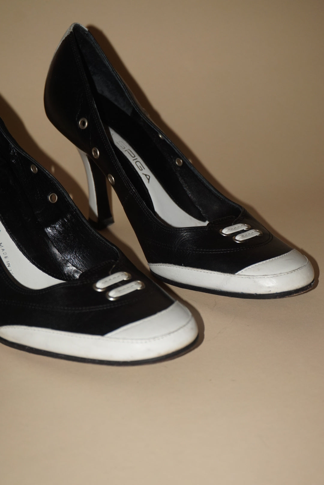Via Spiga Y2K Vintage Black/White Sneaker Style Retro Pumps - Size 6.5