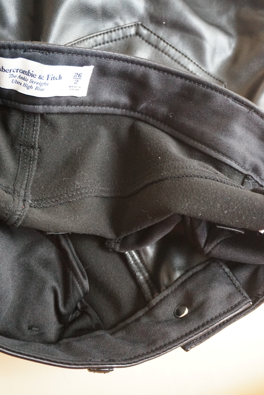 Abercrombie & Fitch Black Ankle Straight Ultra High Rise Faux Leather Pants - Size 26