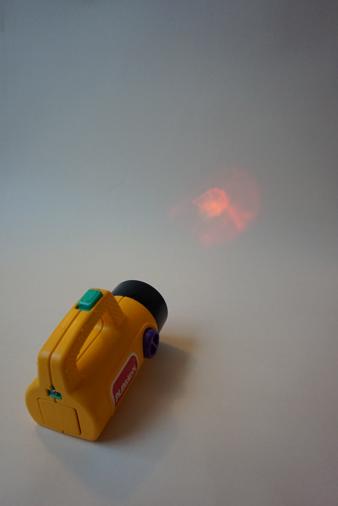 "Playskool" Vintage 1986 Black/Yellow Green/Red Flashlight