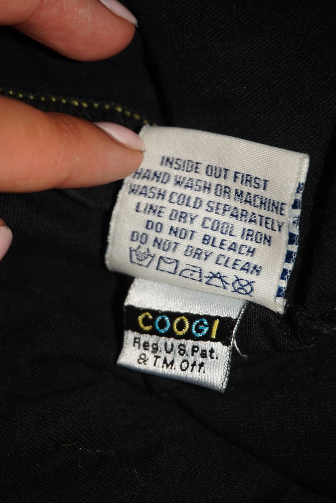 Coogi Men's Australia Y2K Black/Yellow Applique Embroidered Top - Size XXL