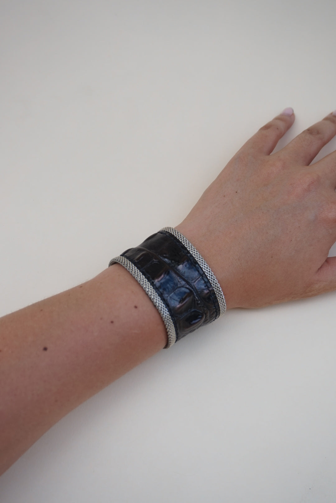 Bracelet leather embossed