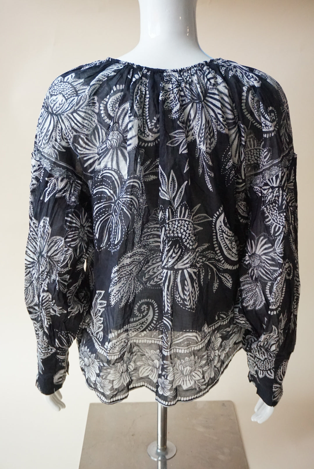 Farm Rio Black/White Pasley Bloom Sheer Cotton Front Tie Blouse NWT - Size XS