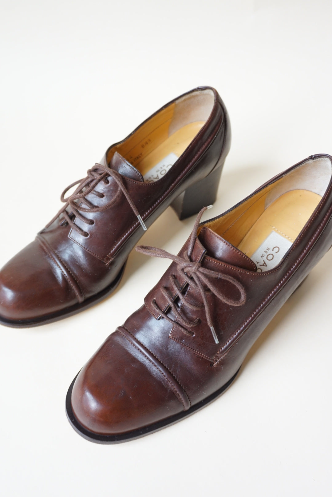 "Coach" Brown Leather Oxford Cap Toe Lace Up Heel Pump - Size 6.5