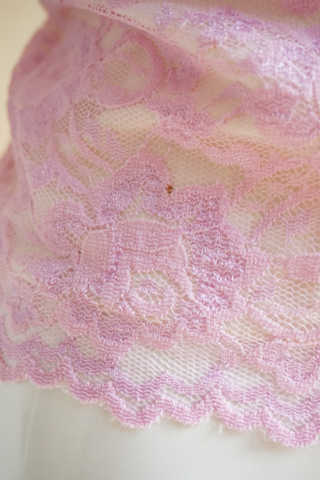 New York & Company Y2K Baby Pink Lace Scalloped Hem Cami - Size Medium