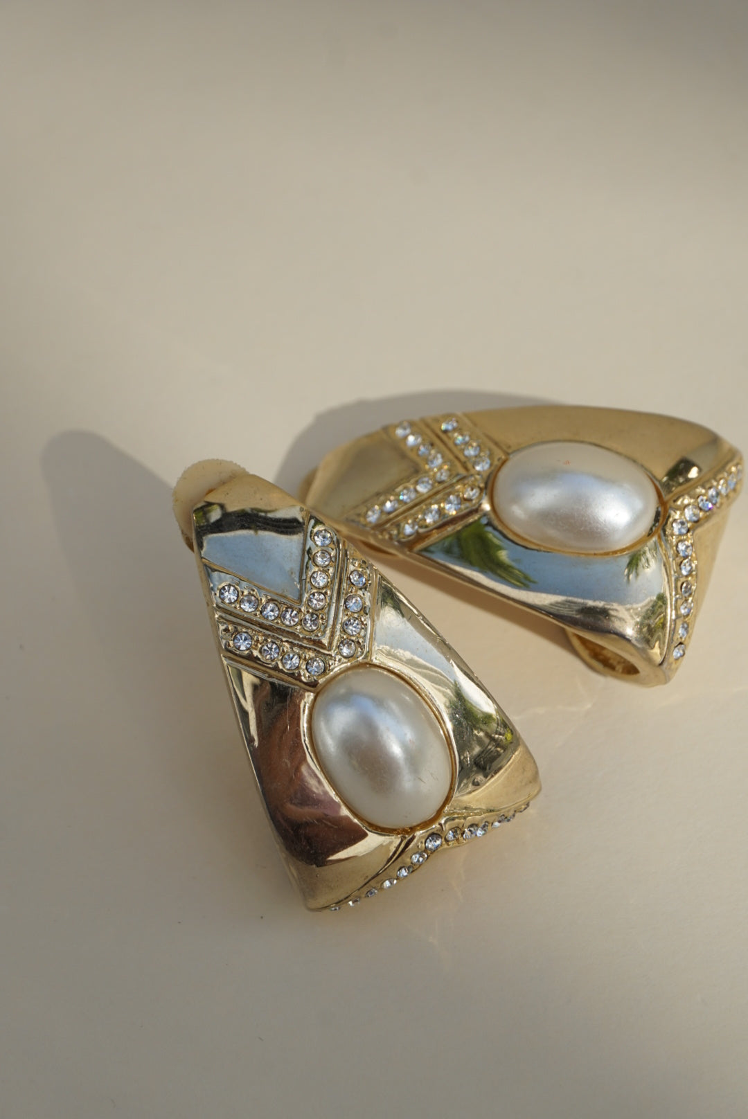 Vintage 80’s Door Knocker Faux Rhinestone & Pearl Clip On Earrings