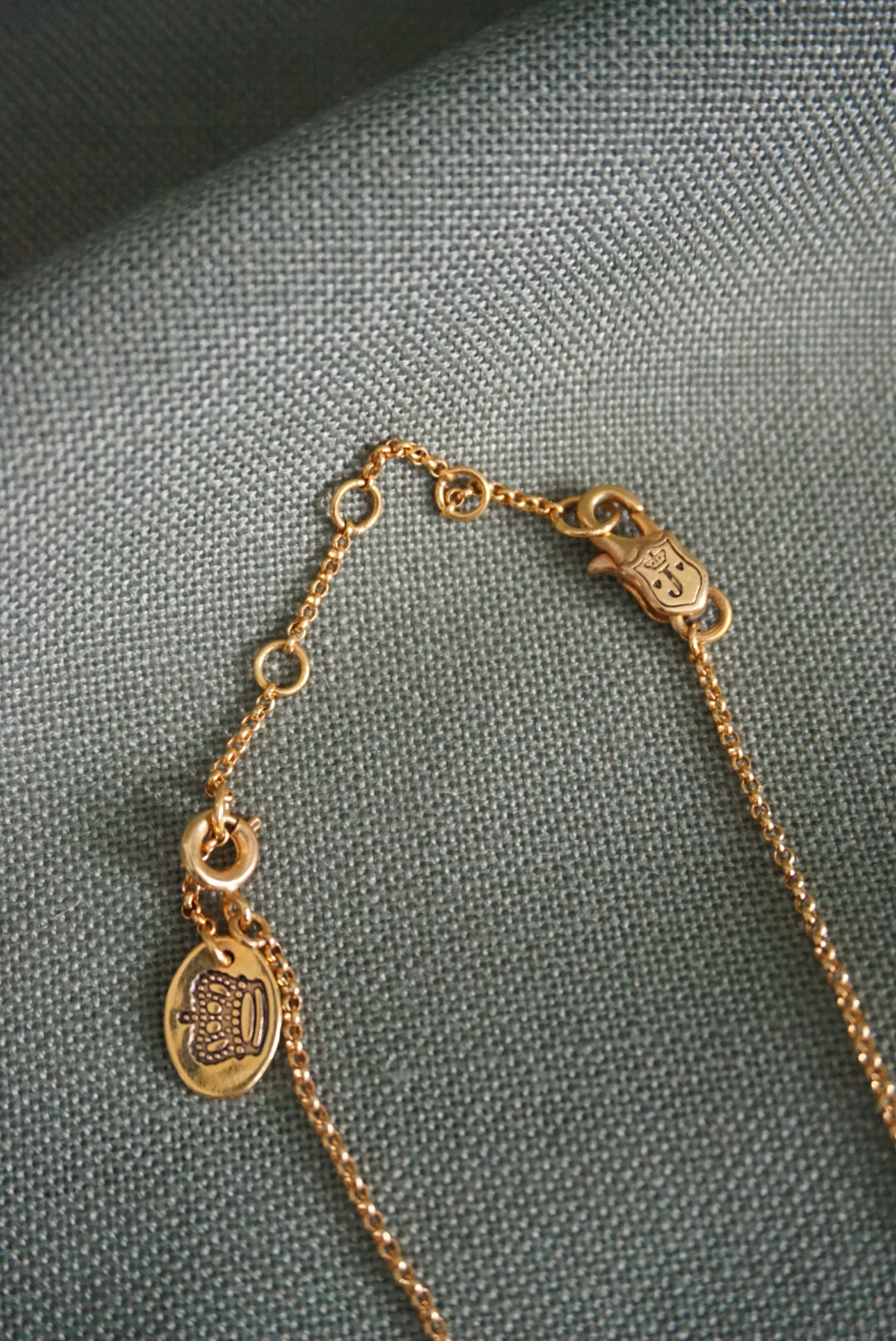 Juicy Couture Y2K Gold Half Heart Pendant Necklace