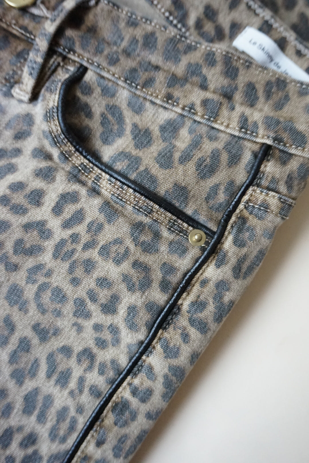 "Frame" Leopard Faux Leather Trim "Le Skinny de Jeanne" Jeans - Size 24