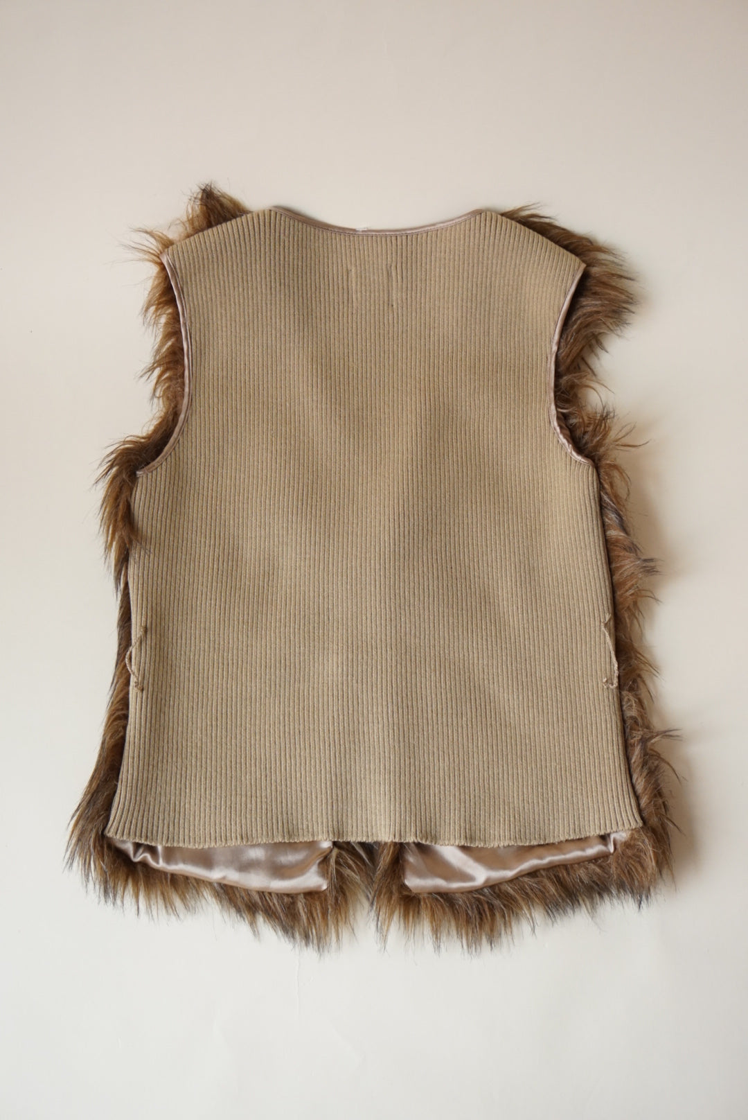 2B Bebe Faux Fur Brown Ribbed Knit Vest - Size Medium