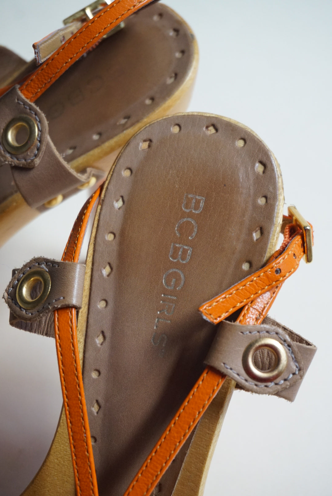 "BCBG Girls" Y2K Multicolor wooden Strappy Heels - Size 7