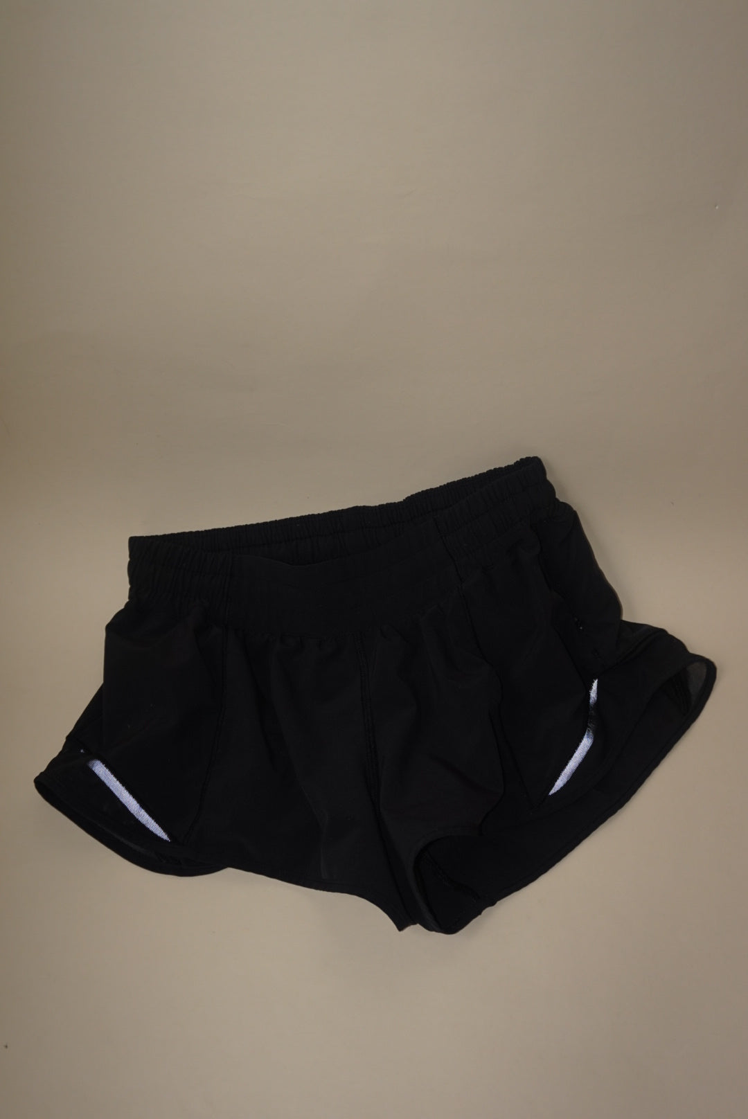 Lululemon Hotty Hot High Rise Lined Black Shorts - Size 6 Reg