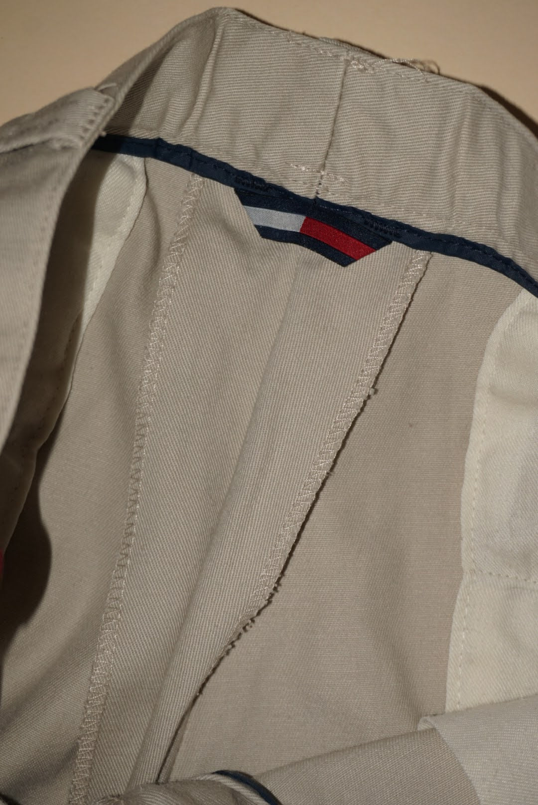 Vintage 90's Tommy Hilfiger Logo Men's Khaki Chino Trousers - Size 34 x 32
