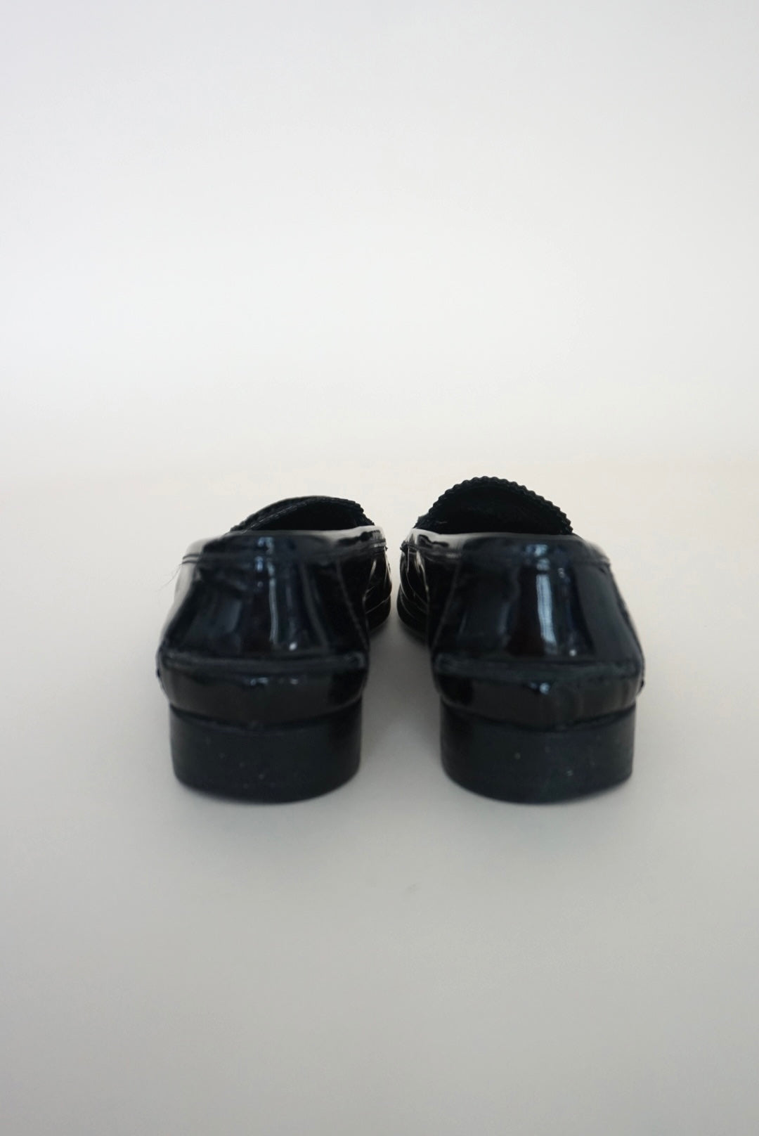 “Prada” Black Patent Leather Penny Loafers 90's - Size 37.5