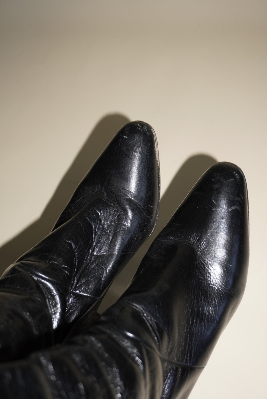 Bruno Magli VTG 70's Rare Italian Leather Floral Motif Black Knee High Boots - Size 39