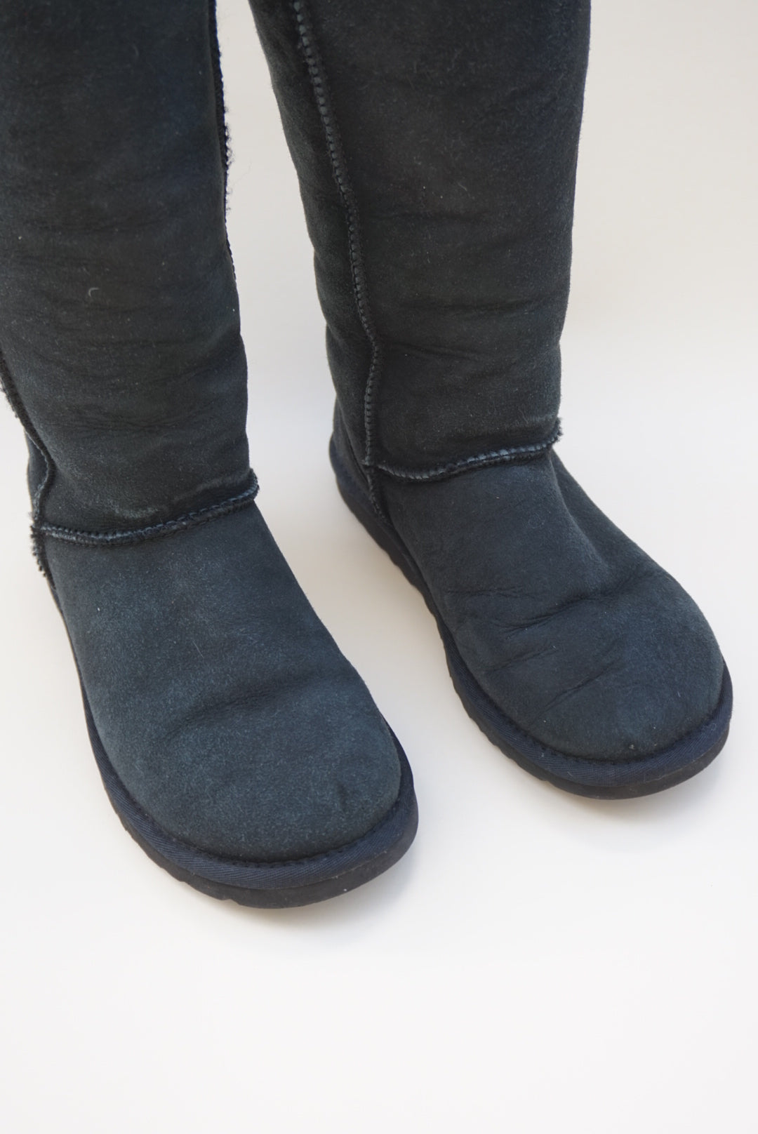 UGG Australia Classic Tall II Pull On Black Suede Sheepskin Boots - Size 6