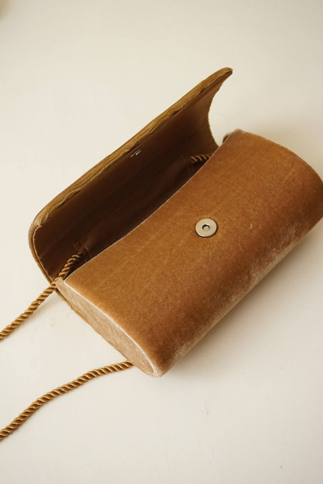 Vintage Whittall & Shon Velvet Pleated Shimmer Gold Evening Clutch