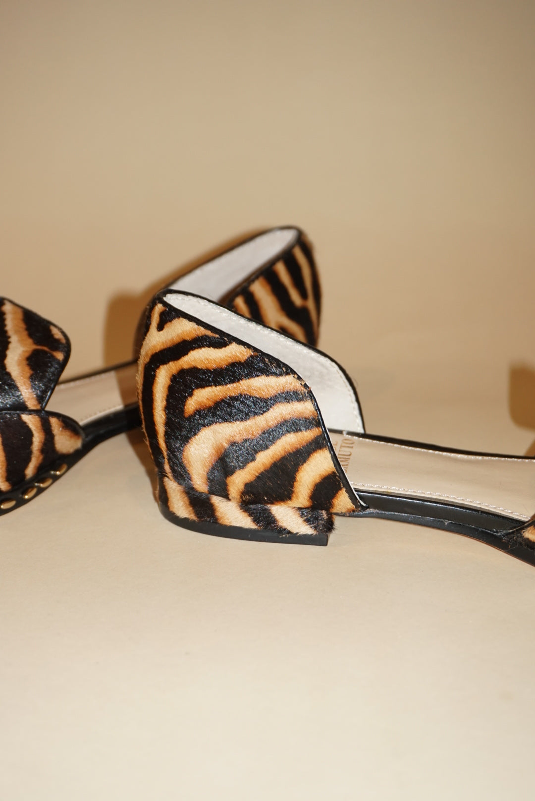 “Vince Camuto” Studded D’Orsay “Rendolen” Tiger Calf Hair Leather Flats NWT - Size 9