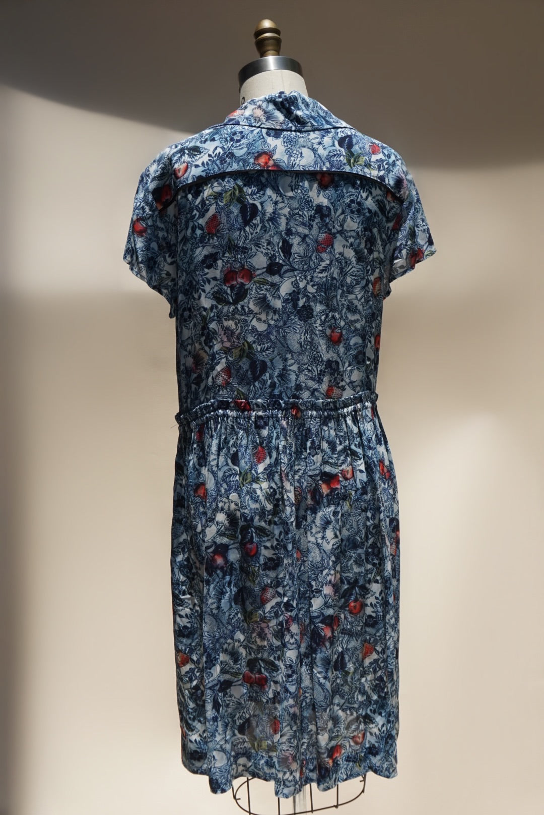 "See By Chloe" Crepe Fruit Art Midi Dress Waist Tie Dress - Size 40