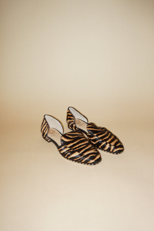 “Vince Camuto” Studded D’Orsay “Rendolen” Tiger Calf Hair Leather Flats NWT - Size 9