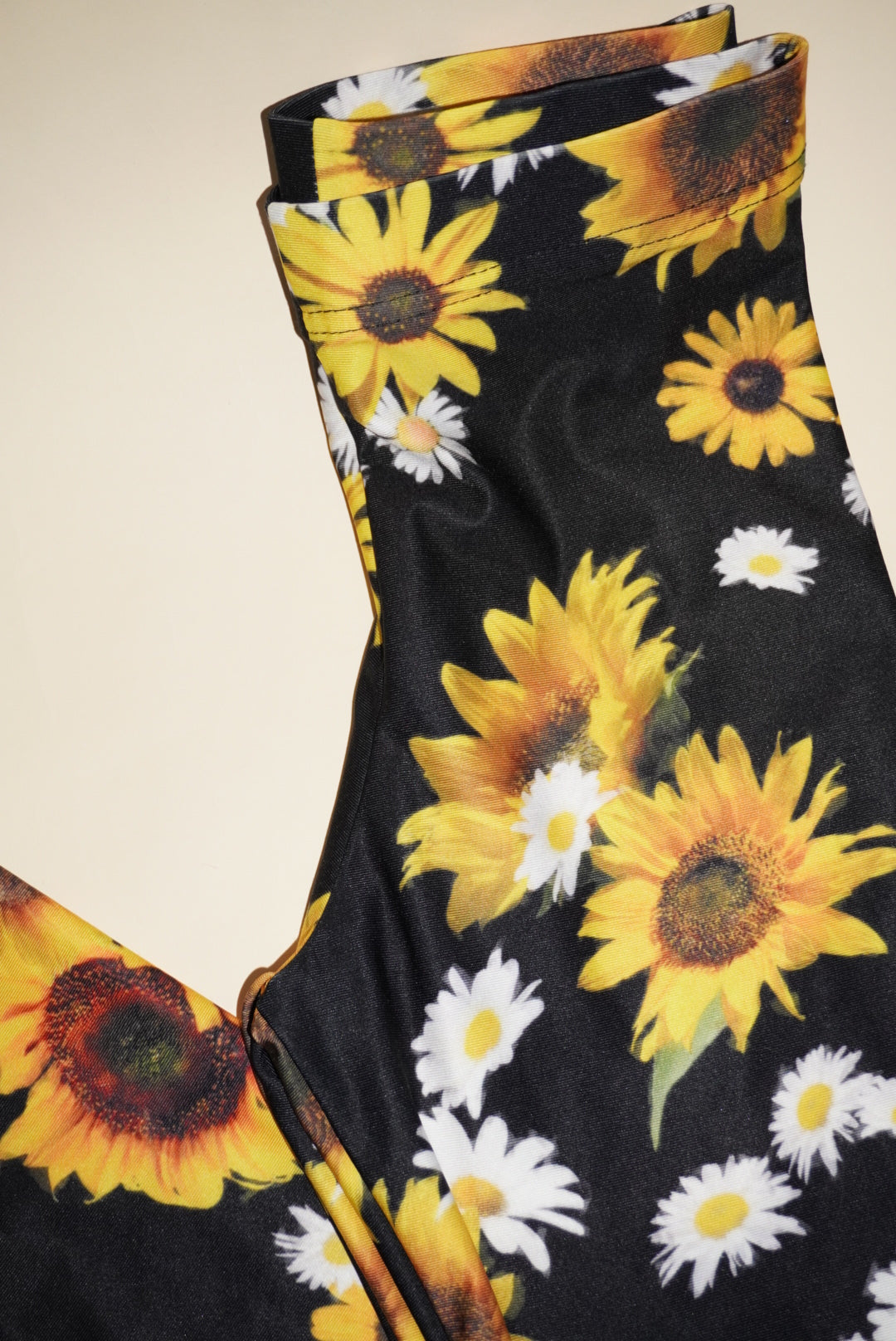 Roxie Rudolph Sunflower Nylon Leggings - Size Small