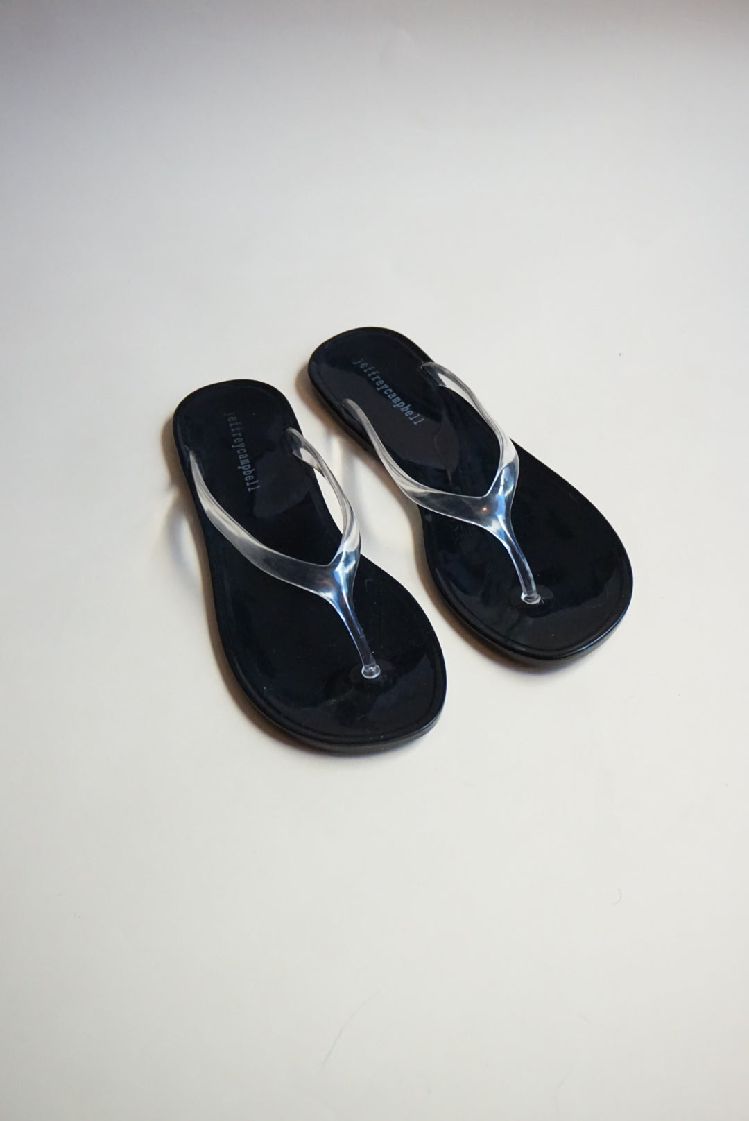"Jeffrey Campbell" "Beach Day" Clear/Black Thong Jelly Sandals - Size 7
