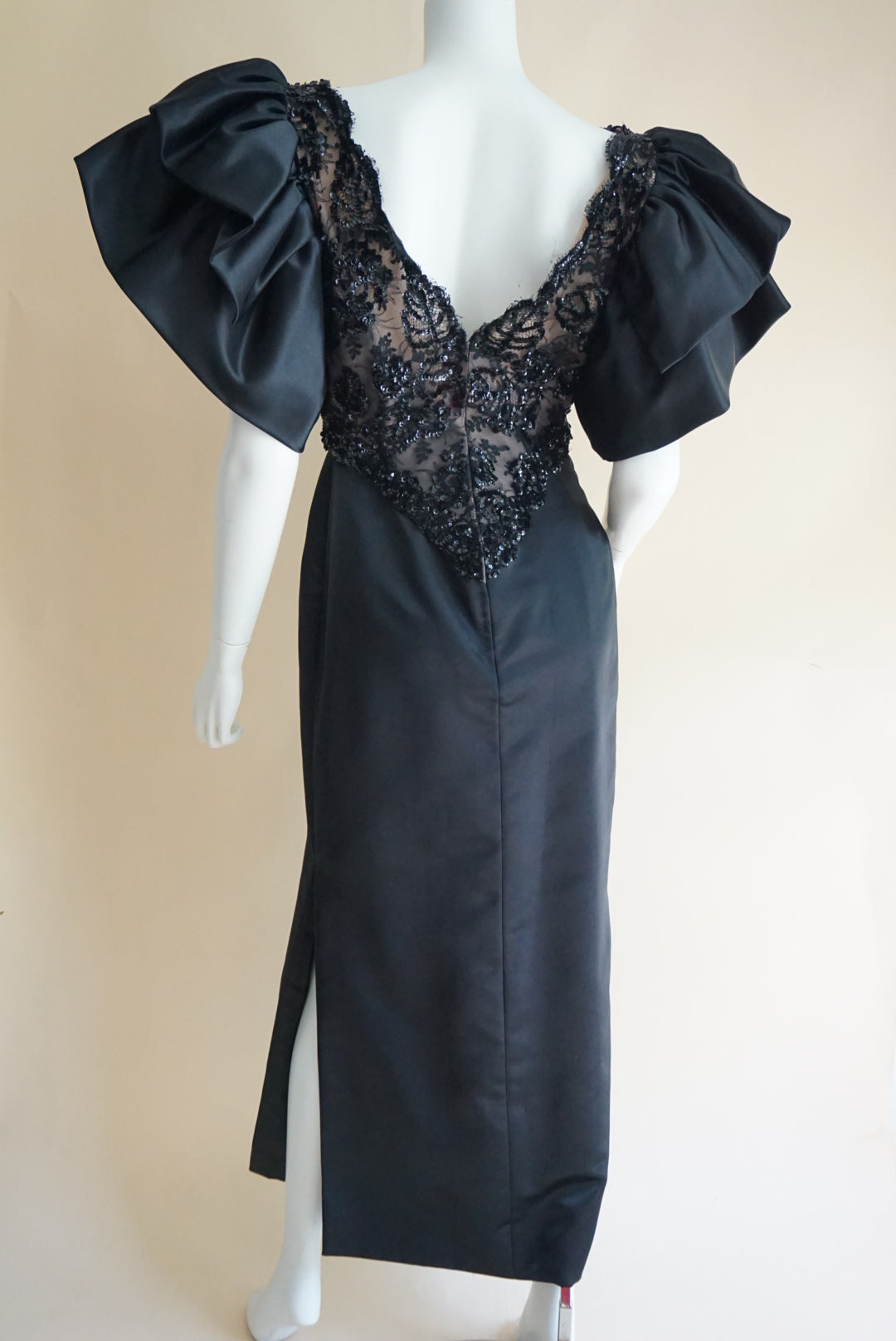 Vintage Black Beaded Lace Dramatic Sleeve Open Back Cocktail Statement Gown