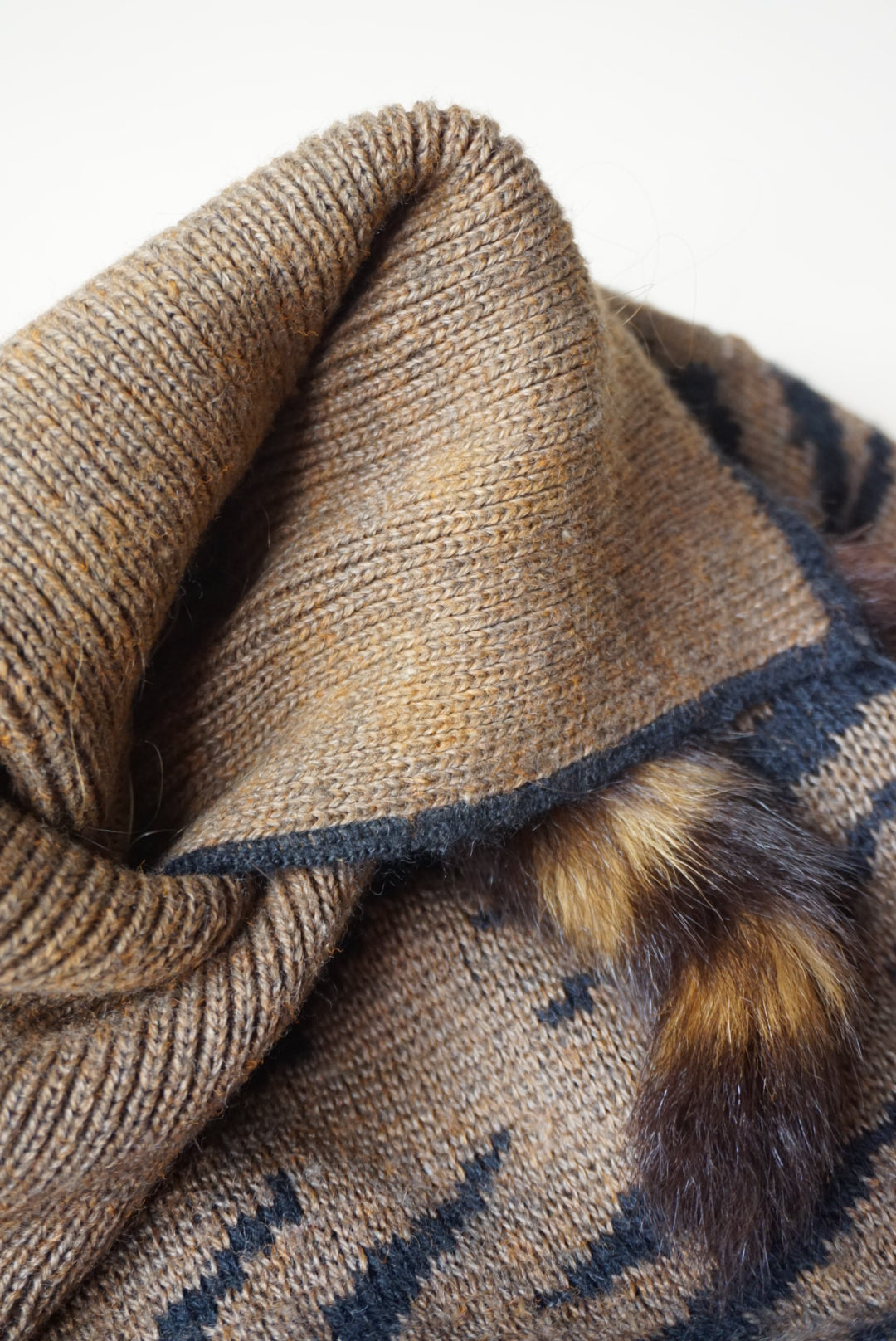 Vintage Sunbow 2 80s Brown Black Tiger Striped Pullover Sweater With Real Fox Tails - Size Medium