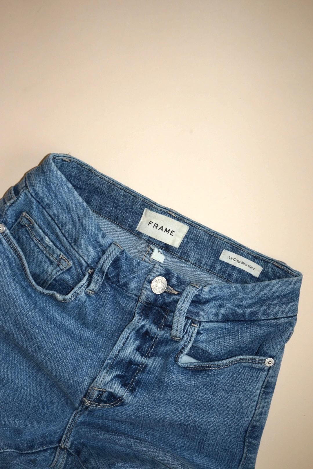 “Frame” Light Wash “Le Crop Mini Boot” Jeans - Size 25