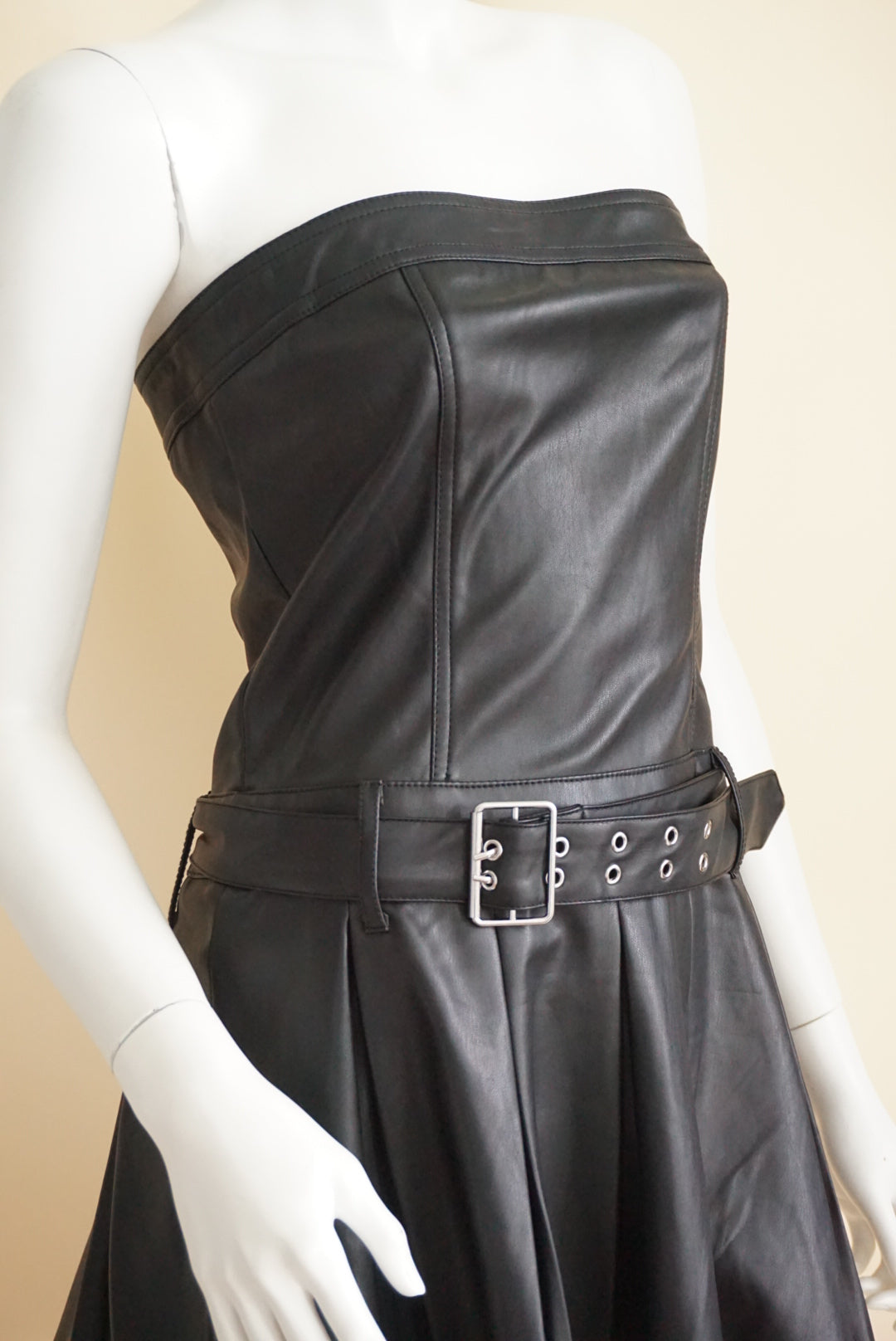 Love Tree Black Faux Leather Strapless Belted Pleated Mini Dress - Size Small