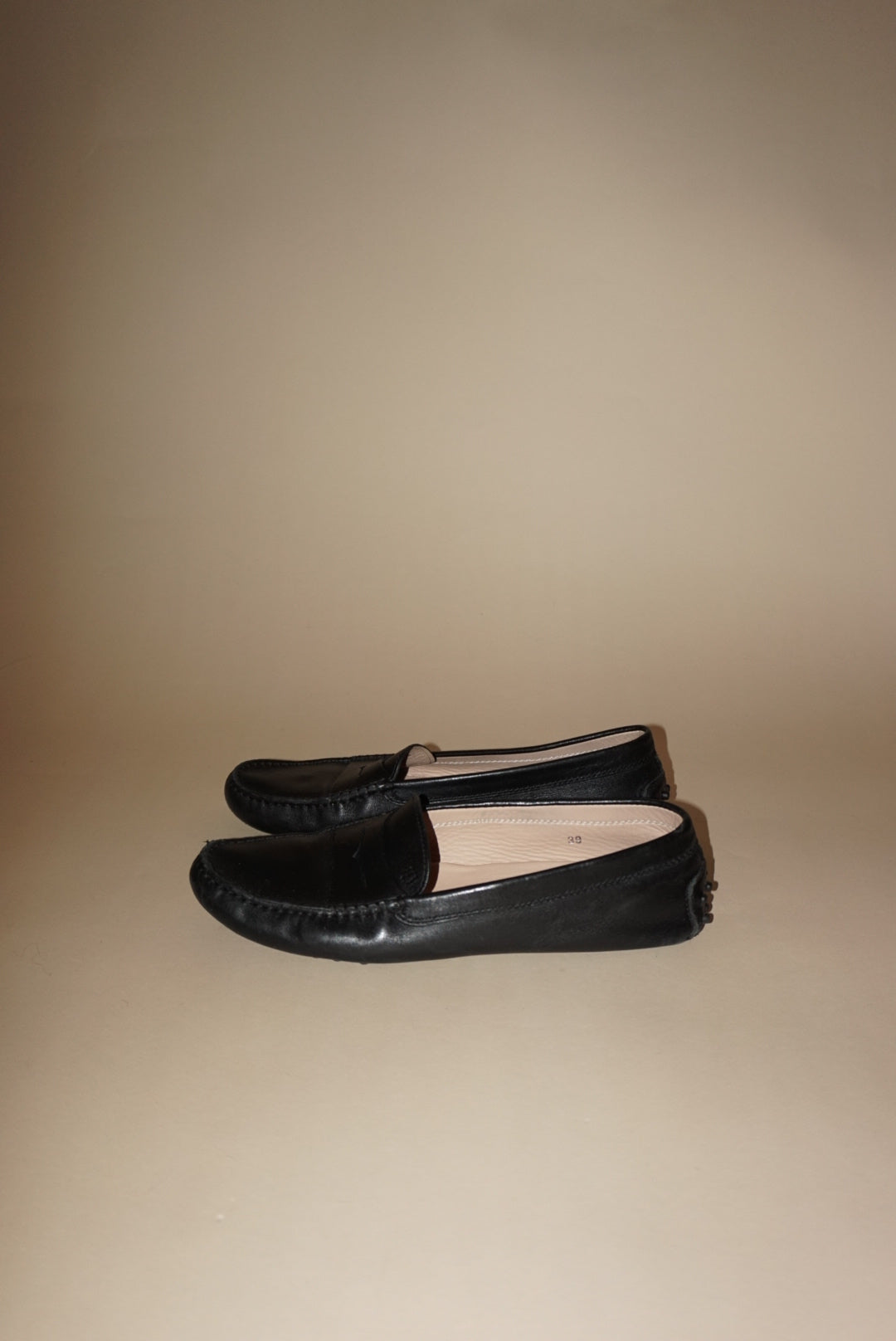 Tod’s Black Driving Leather “Gommino” Loafers - Size EU 39