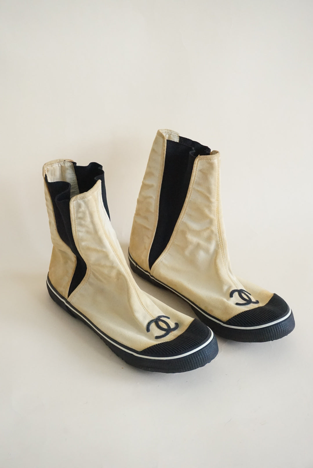 Vintage Chanel Ivory Cotton / Black Rubber Ankle Booties - Size 39 AS IS