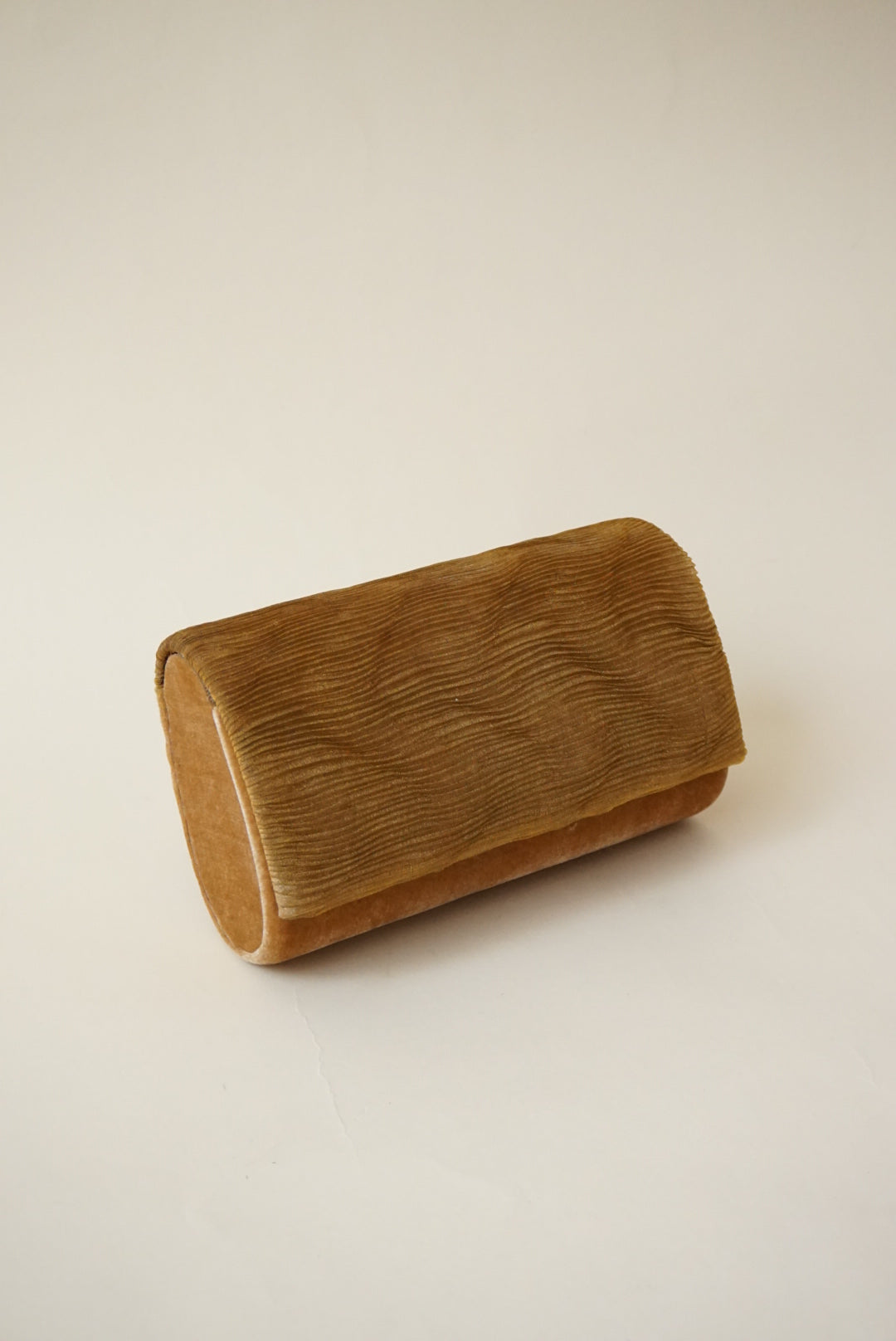 Vintage Whittall & Shon Velvet Pleated Shimmer Gold Evening Clutch