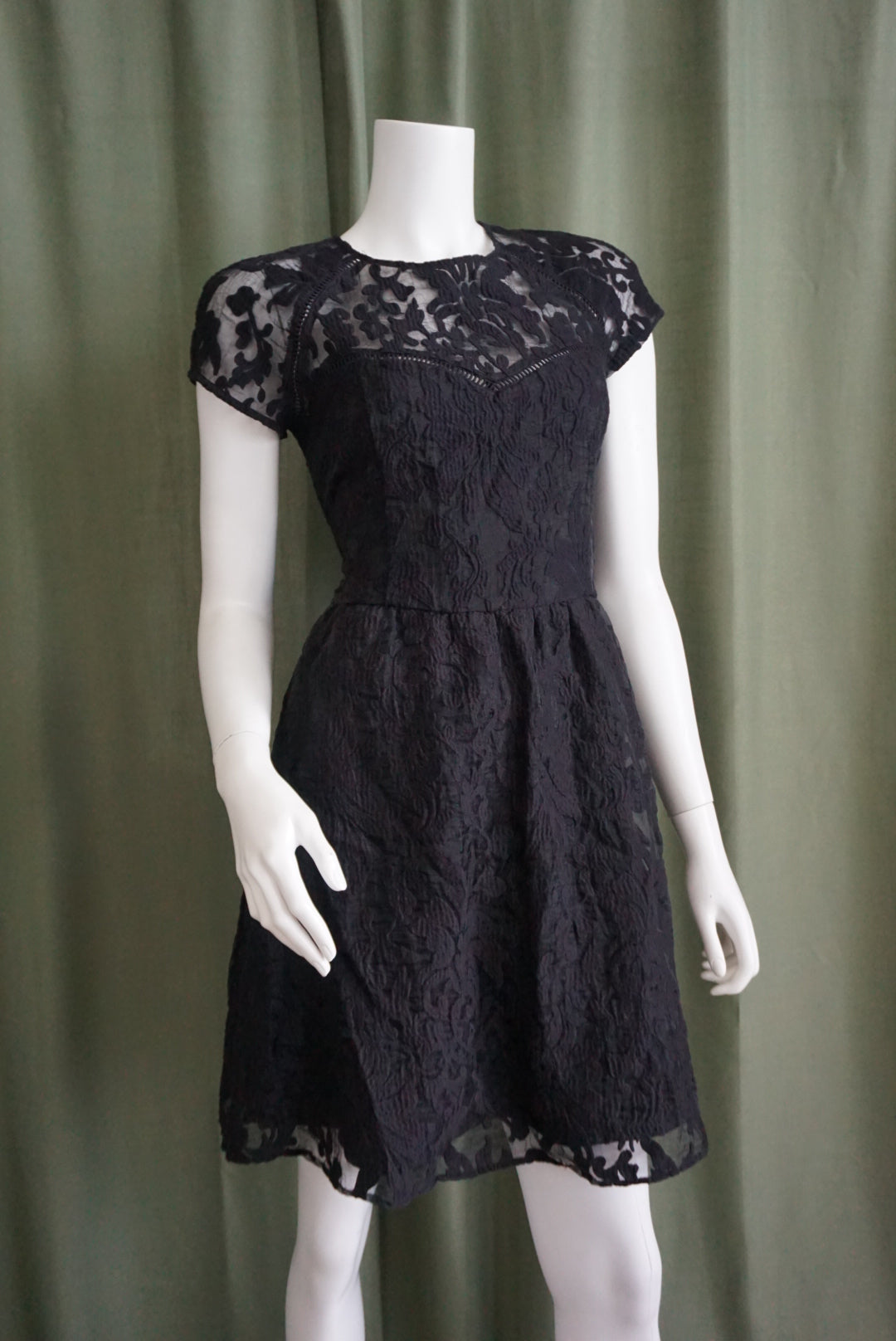 Dolce Vita Black Lace Embroidered Mini Cocktail Dress - Size Large