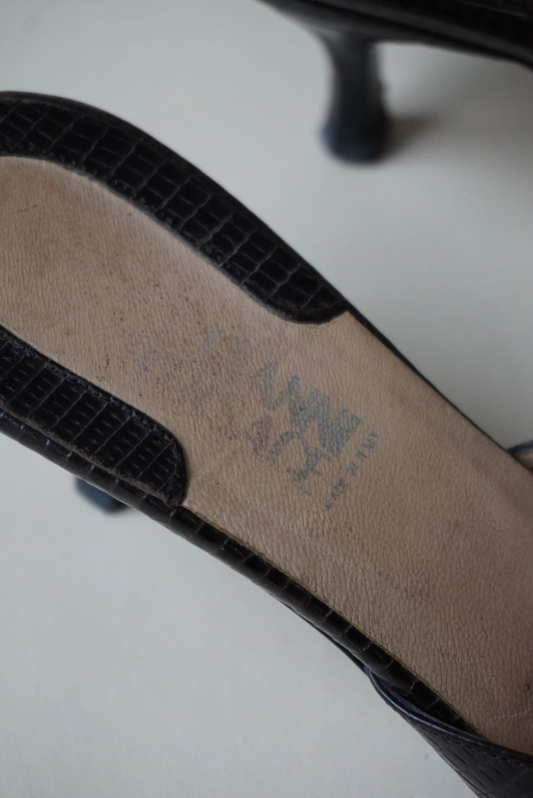 "Versace" Vintage Reptile Brown Open Toe Kitten Heels - Size 40