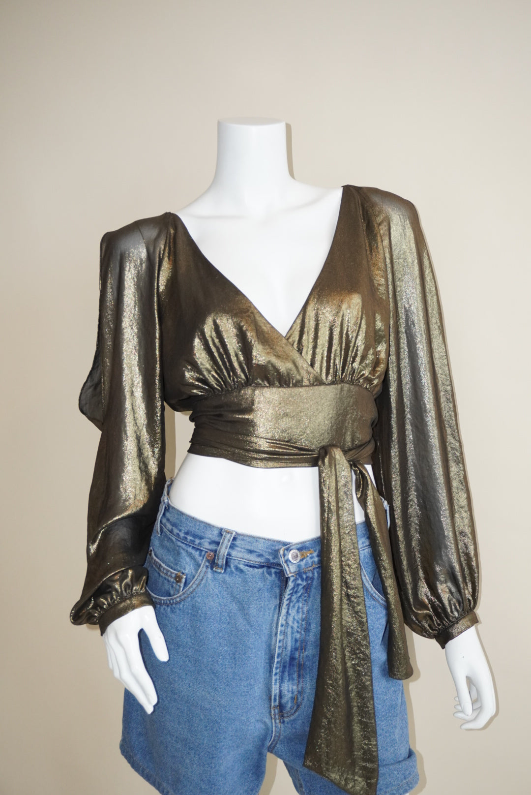 Bebe Genie Gold Metallic Open Back Slit Sleeve Wrap Top NWT - Size L