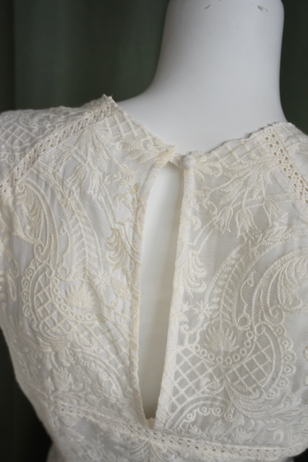 Dolce Vita White/Ivory Lace Mini Cocktail Dress - Size Medium
