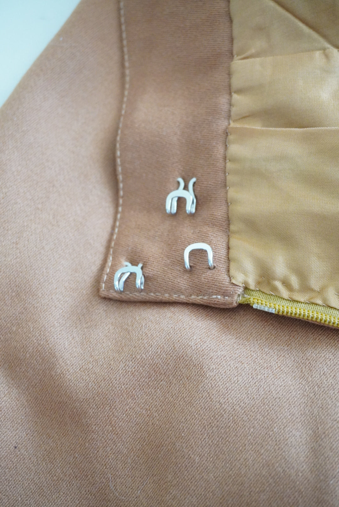 Hermes 70's VTG Camel Brown Wool Pleated Pencil Skirt - Size 38