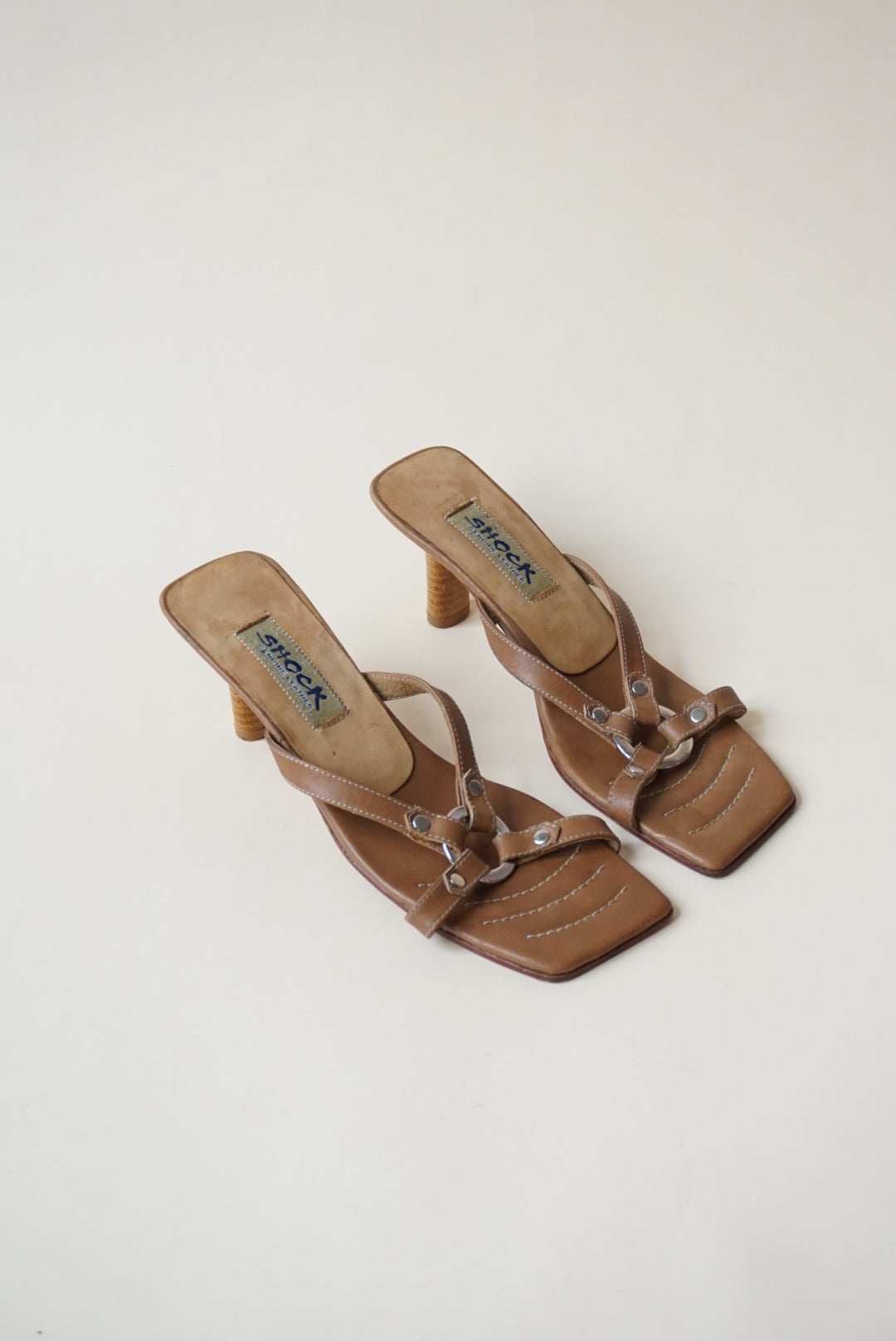 Shock Vintage Columbian Made Leather Ring Square Tan Toe Y2K Heels - Size 37