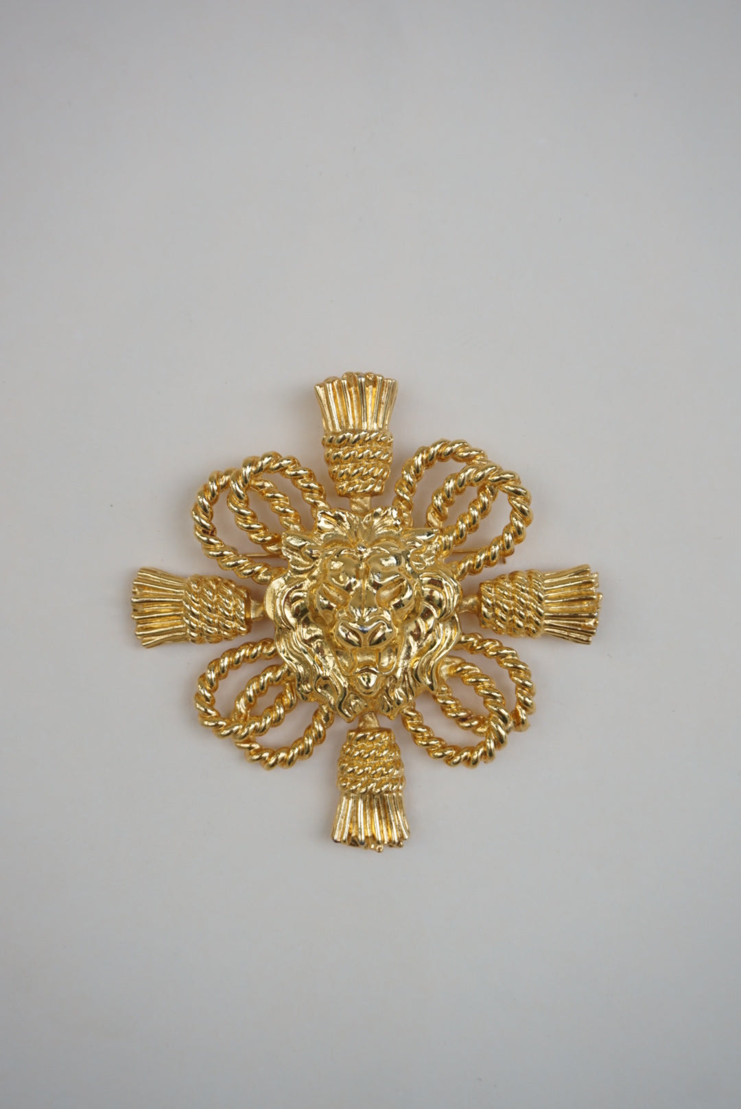 Vintage Gold Lion Head Brooch