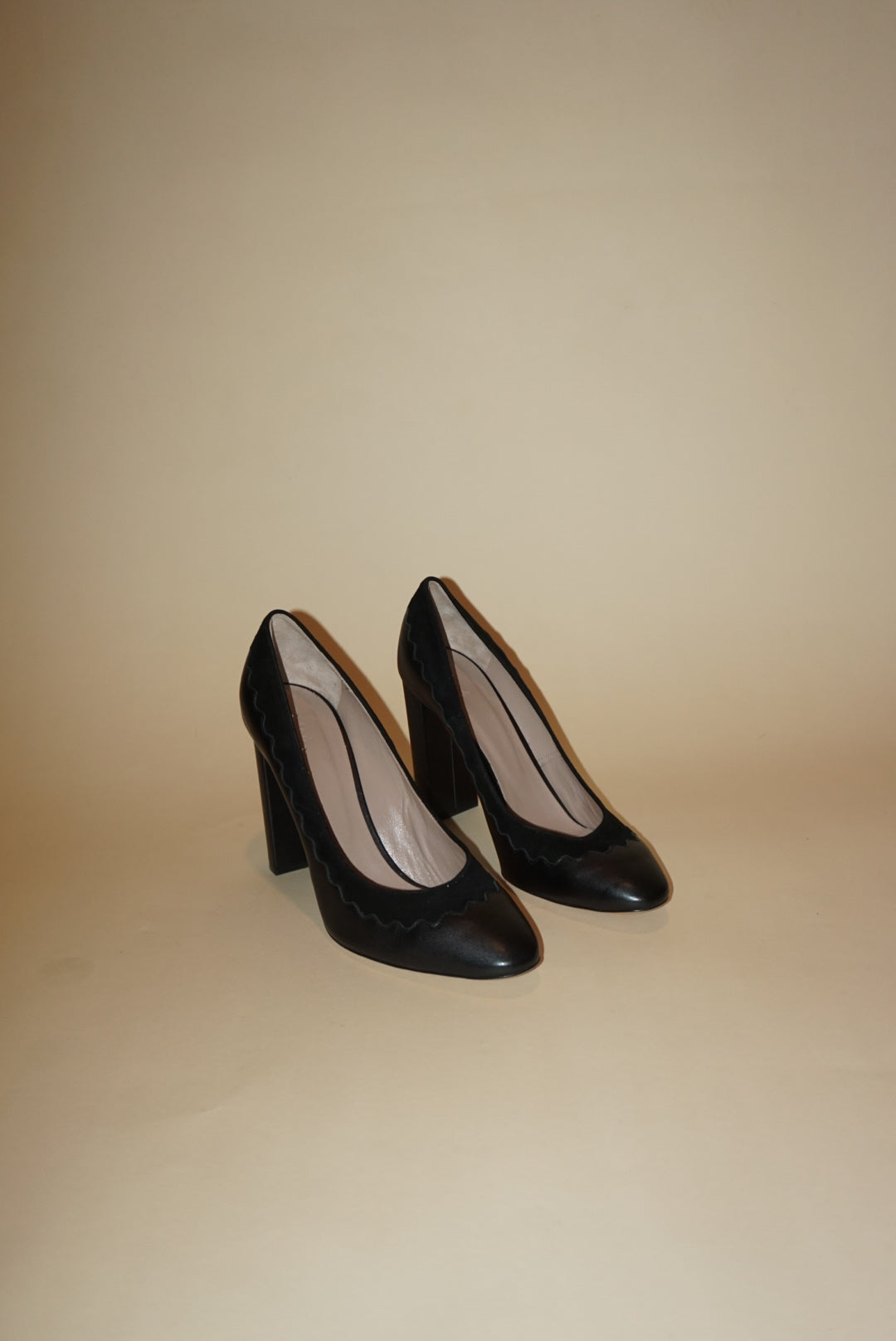 Chloe Black Leather/Suede Scalloped Trim Round Toe Pumps - Size 41
