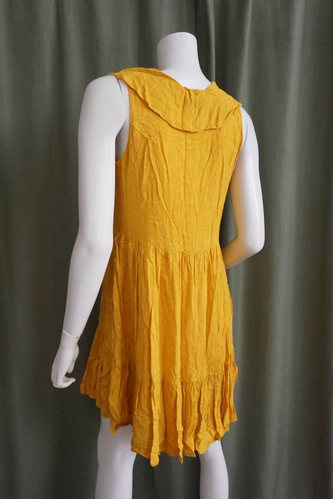 HD in Paris Yellow Ruffle Neckline Sleeveless Mini Flounce Dress - Size 6