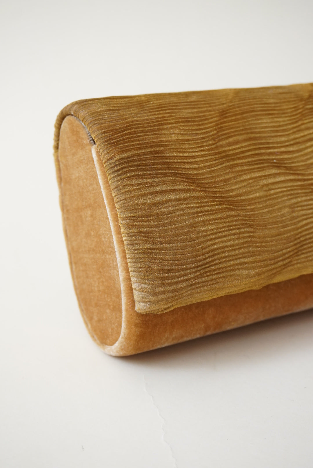 Vintage Whittall & Shon Velvet Pleated Shimmer Gold Evening Clutch