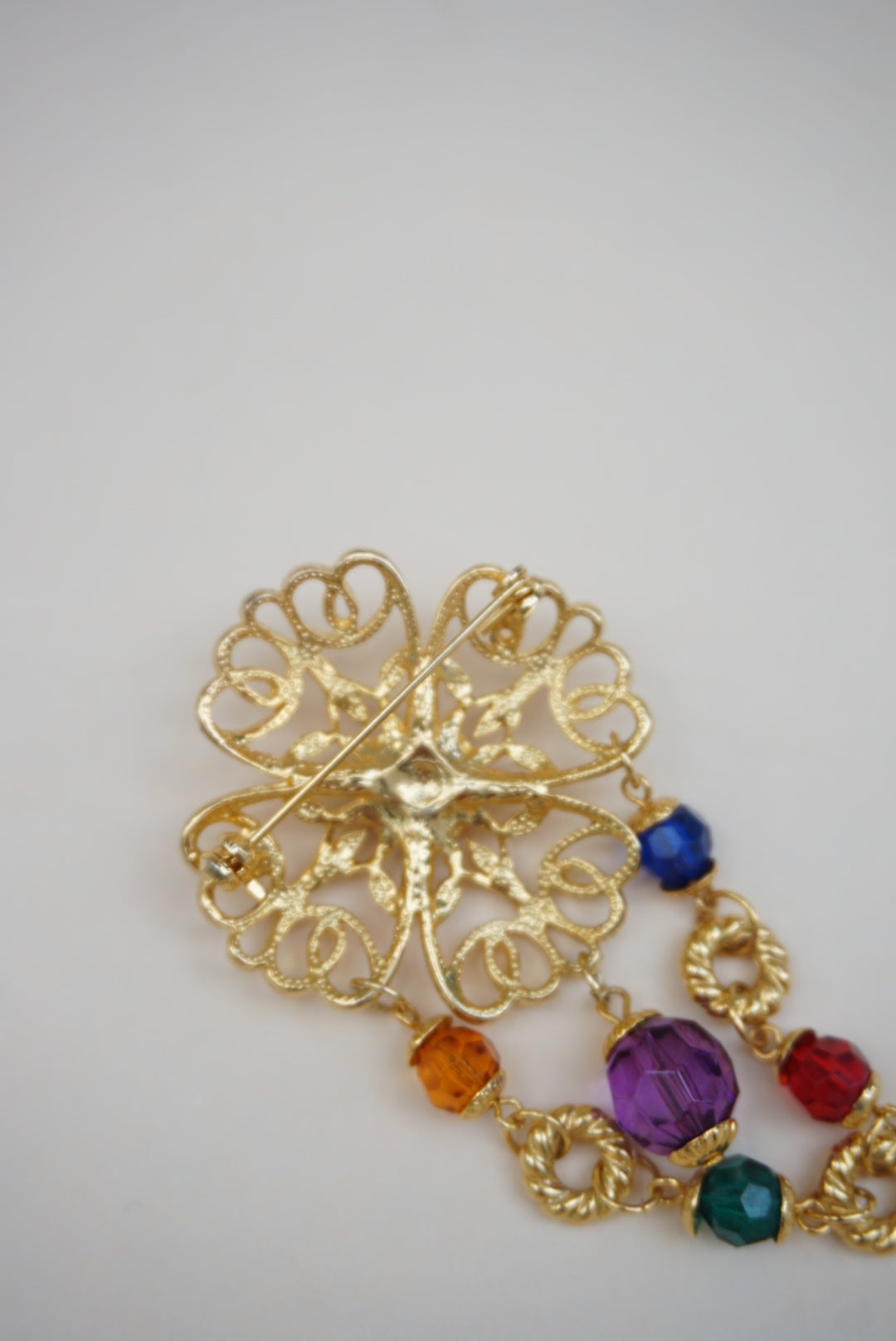 Vintage Unlabeled Clover Faux Stone Gold Plated Brooch With Drop