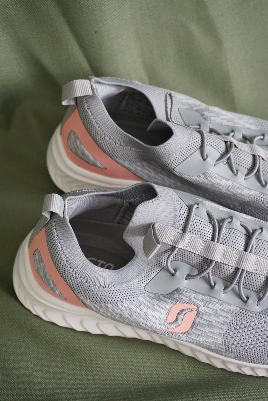 STQ Slip On Walking Grey Pink Knit Sneakers - Size 8.5