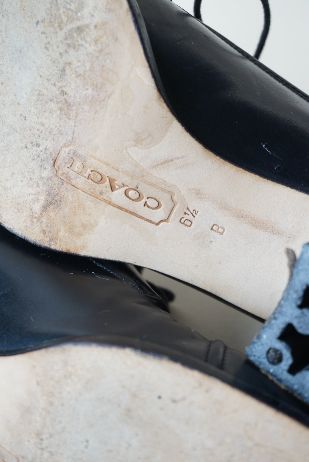 "Coach" Black Leather Oxford Cap Toe Lace Up Heel Pump - Size 6.5