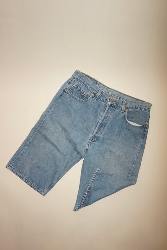 "Levi" Light Wash Shorts - Size 34