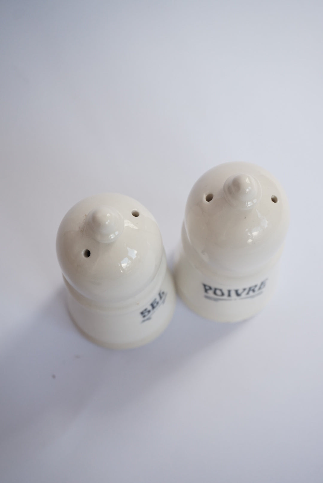 Vtg Howard Kaplan Sigma French Country Store Salt & Pepper Shaker Set