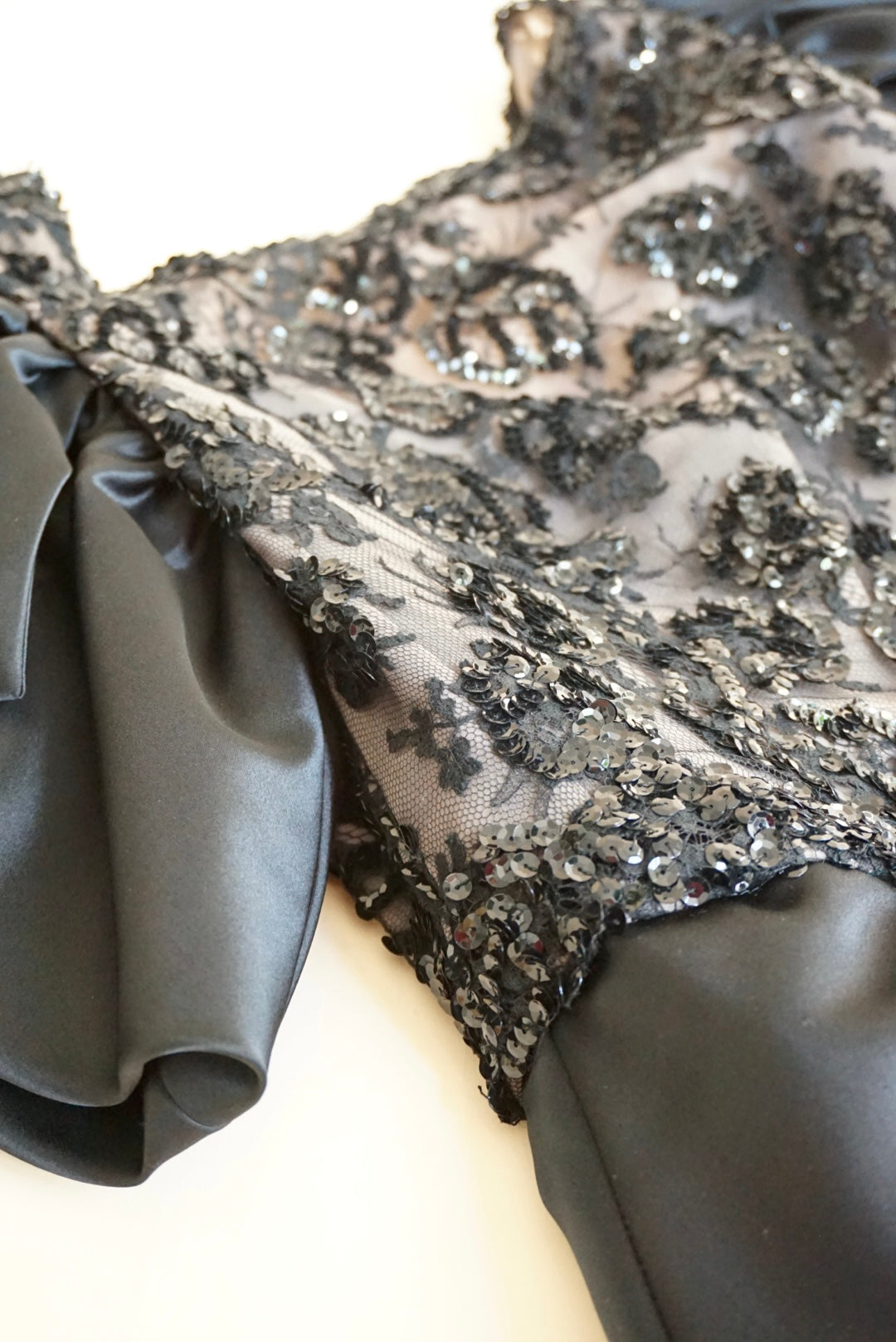 Vintage Black Beaded Lace Dramatic Sleeve Open Back Cocktail Statement Gown
