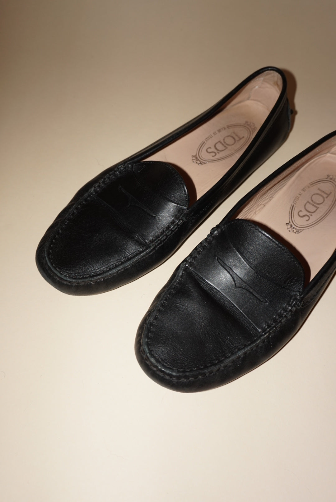 Tod’s Black Driving Leather “Gommino” Loafers - Size EU 39