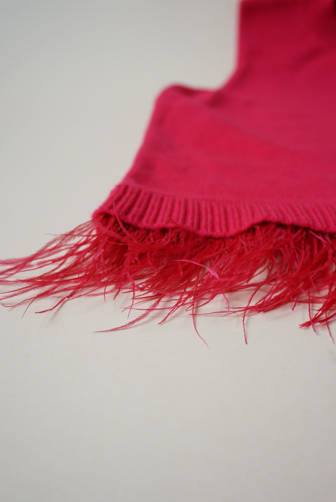 52Seven Pink Sleeveless Knit Top with Feather Trim Hem - Size XXL